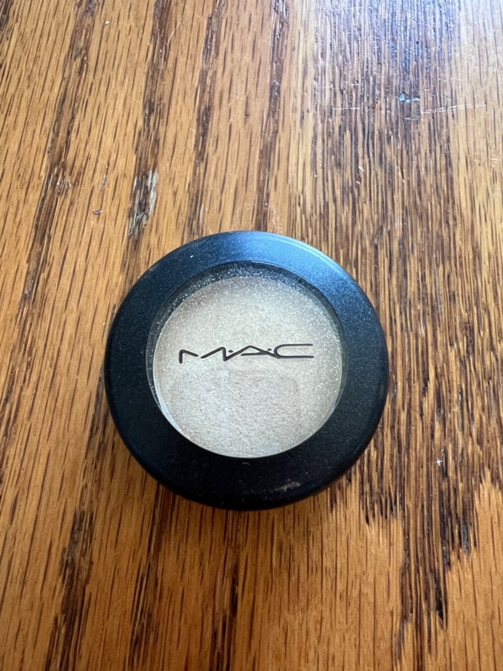 MAC Nylon frost eye shadow